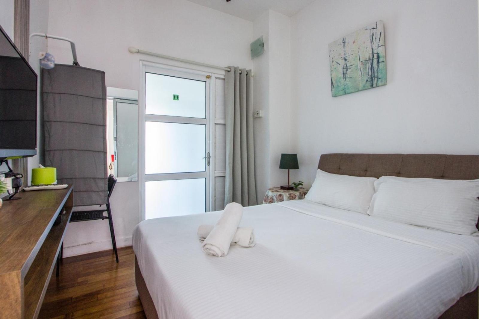 Nautilus Bay Home Inn George Town Esterno foto