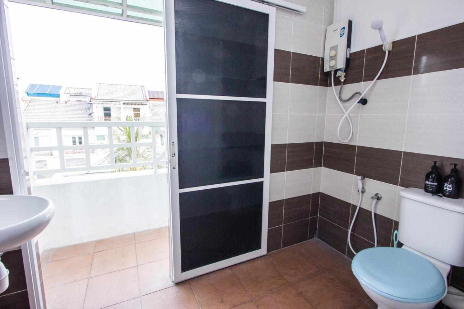 Nautilus Bay Home Inn George Town Esterno foto